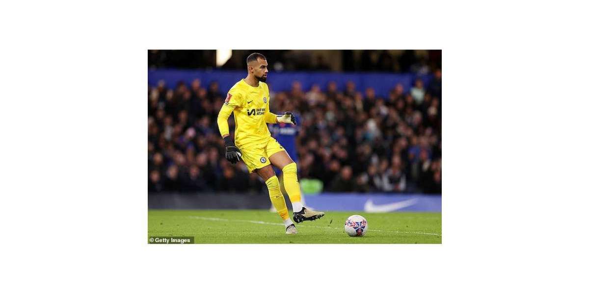 Chelsea FC Searches for New Goalkeeper to Challenge Robert Sanchez